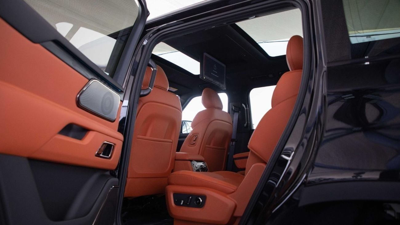 ROX 01 PRESTIGE VIP 7 seats 1.5L PLUG-IN LONG RANGE FOR LOCAL