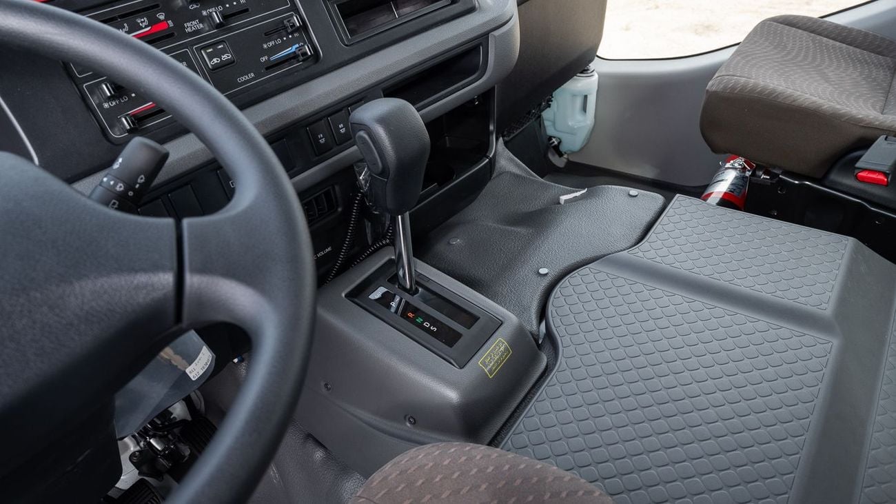 Toyota Coaster TOYOTA COASTER 2.8 DSL MANUAL 22SEATS -2026YM