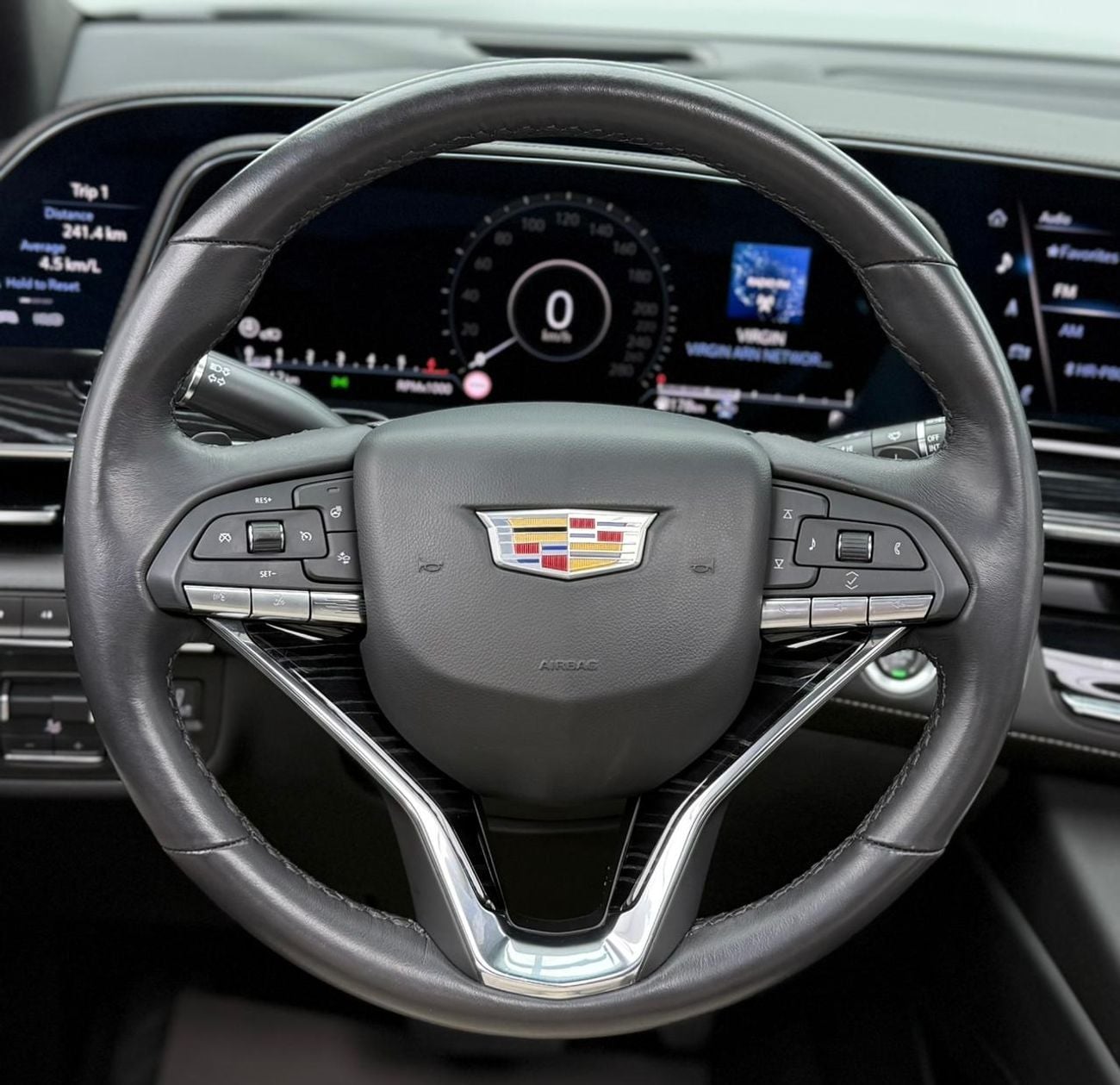 كاديلاك إسكالاد 2023 Cadillac Escalade Platinum Luxury, 2027 Cadillac Warranty, 2028 Cadillac Service Pack, GCC