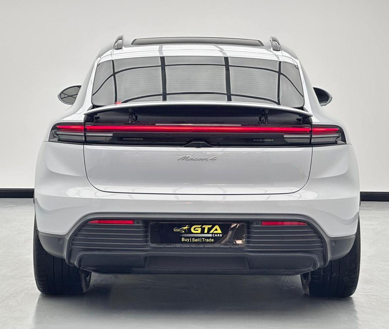 بورش ماكان 2024 Porsche Macan 4 EV, 06/2028 Porsche Warranty, Porsche Full Service History, GCC