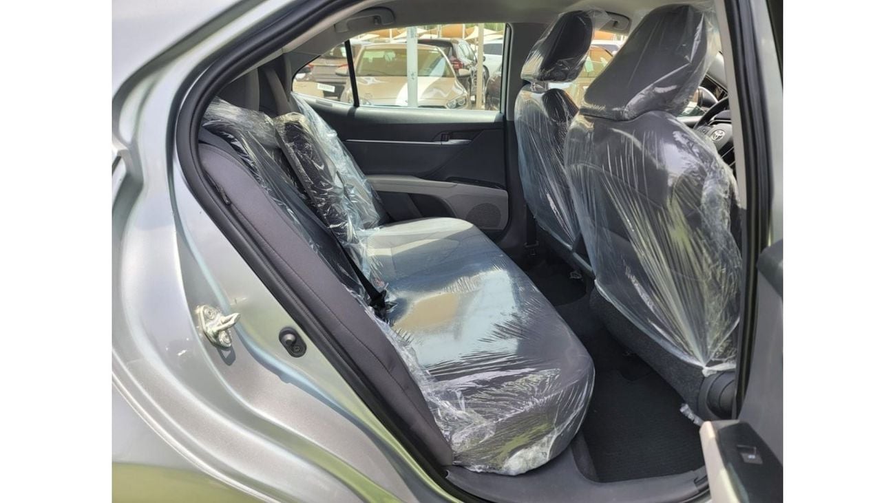 تويوتا كامري LE