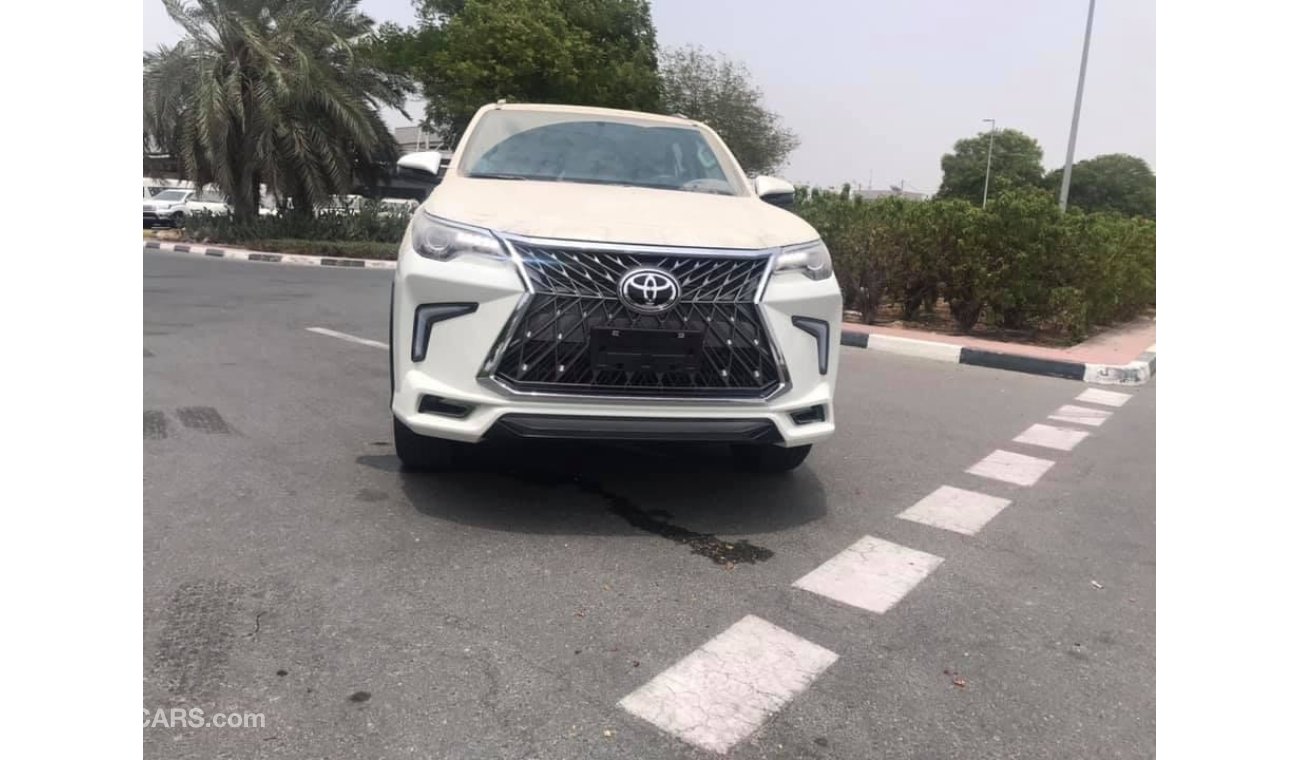 Toyota Fortuner v4