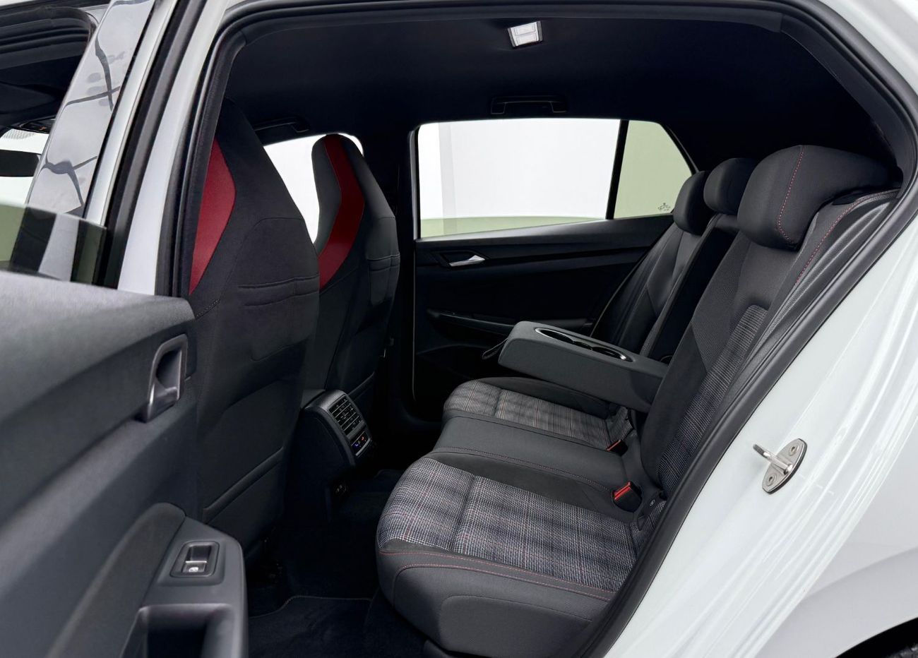 فولكس واجن جولف GTI 2022 Volkswagen GOLF GTI, Warranty, Full VW Service History, Excellent Condition, GCC