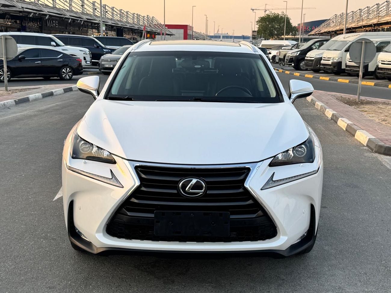 لكزس NX200t PREMIER