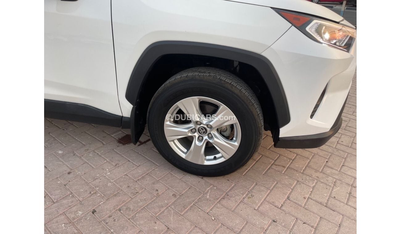 Toyota RAV4 XLE Hybrid AWD