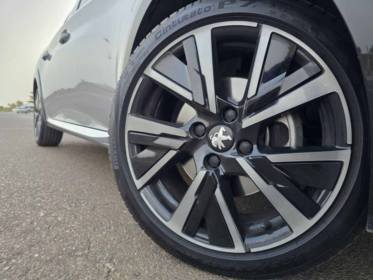 Peugeot 208 GT