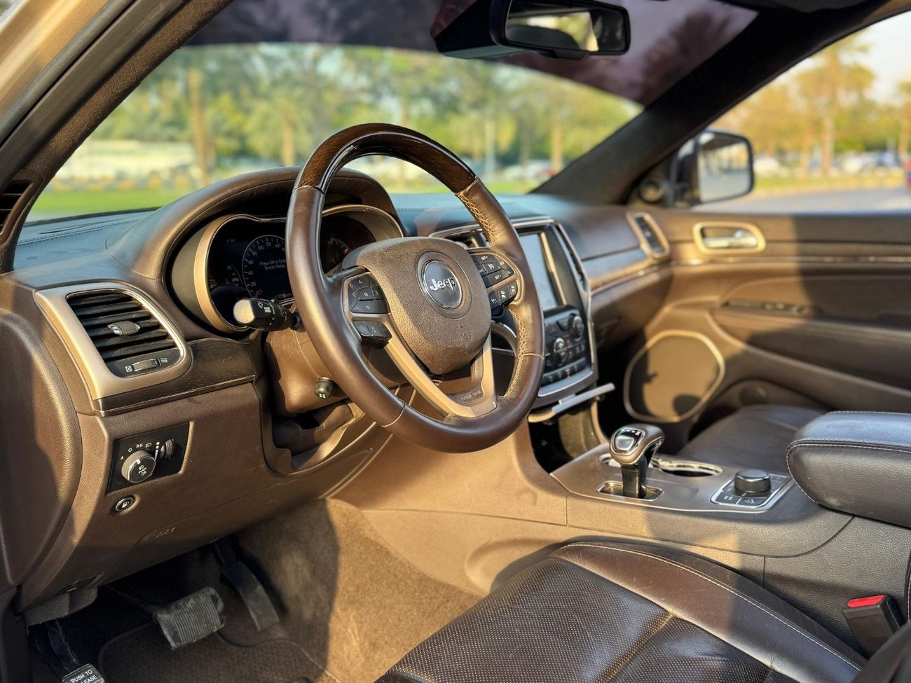 جيب جراند شيروكي Limited 3.6L