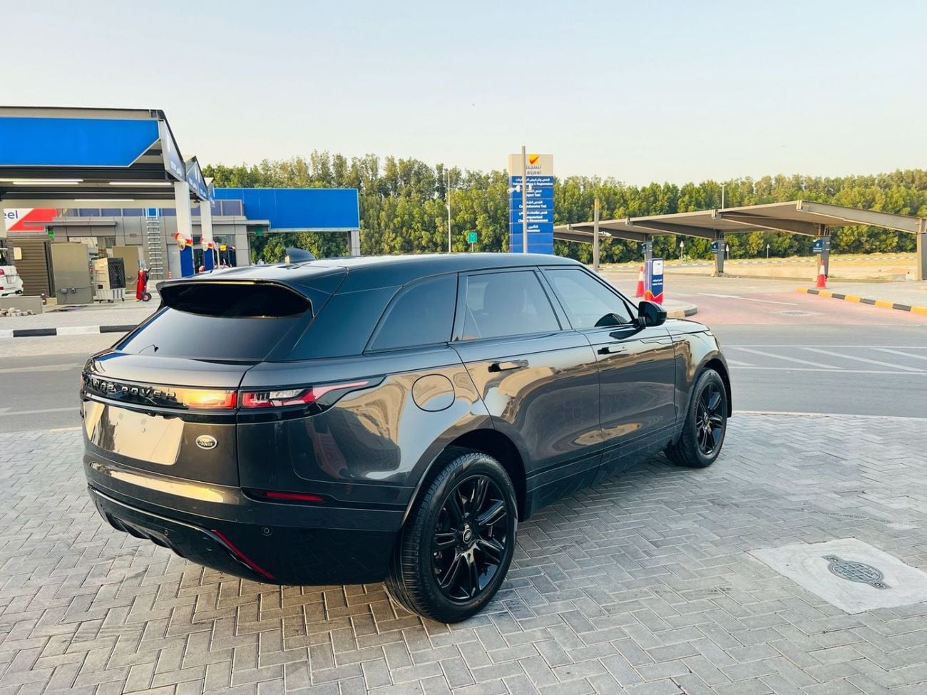 Land Rover Range Rover Velar R-DYNAMIC S