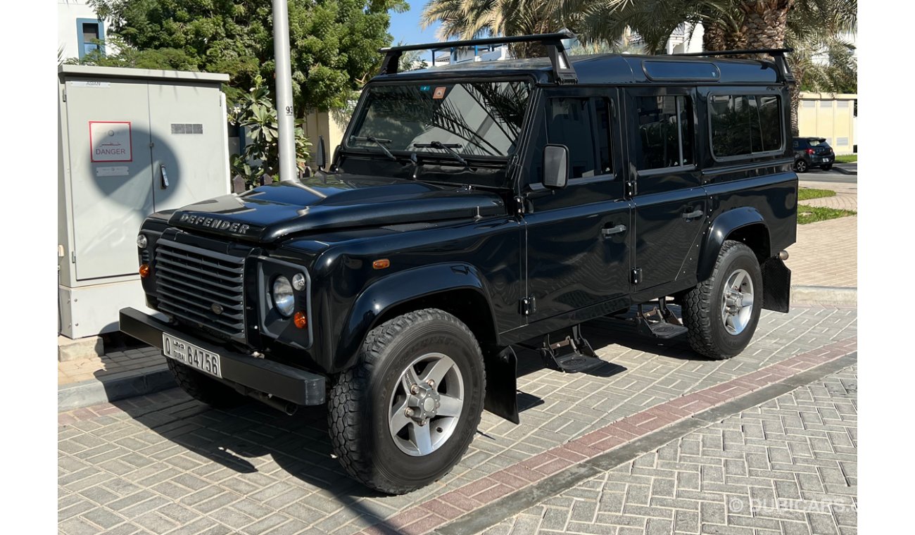 Land Rover Defender 110