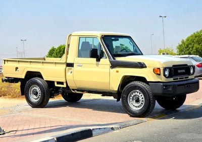 تويوتا لاند كروزر بيك آب TOYOTA LC79 SINGLE CABIN PETROL 4.0 - A/T - STD - E - DIFF LOCK - 2025 MODEL - BEIGE INSIDE BEIGE - 