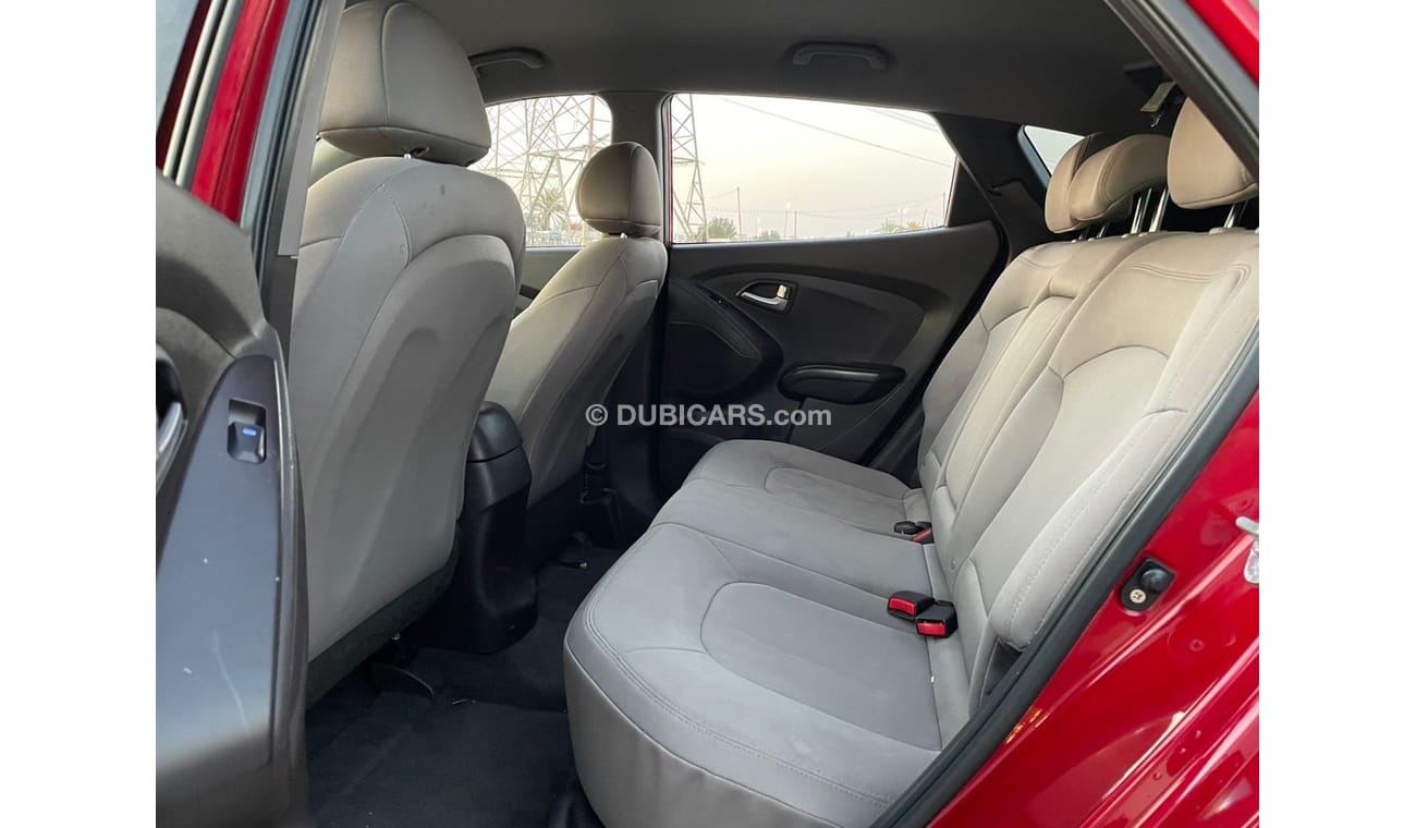 Hyundai Tucson 2013 HYUNDAI TUCSON 2.4L / MID OPTION