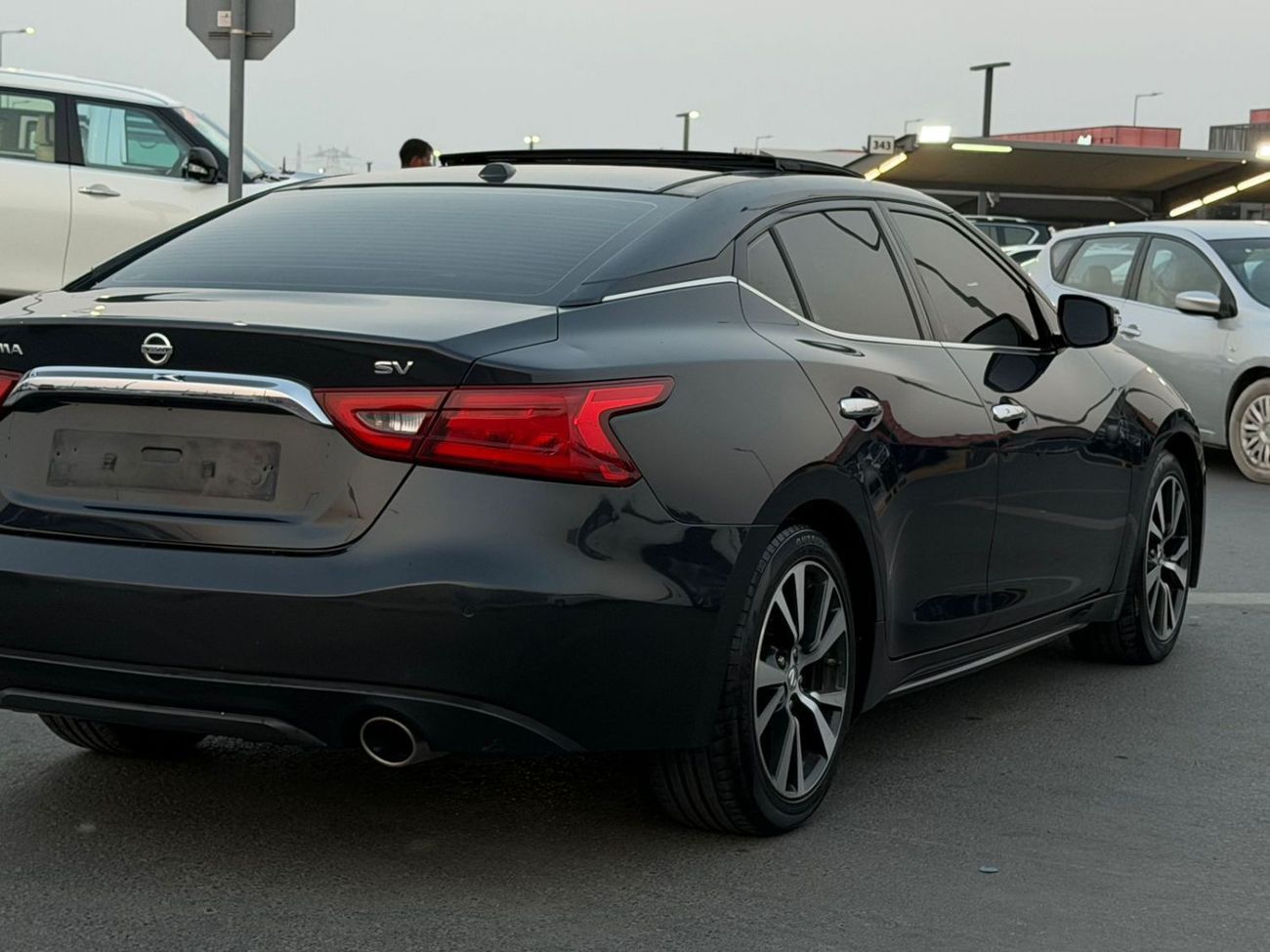 Nissan Maxima SV 3.5L Luxury and top condition