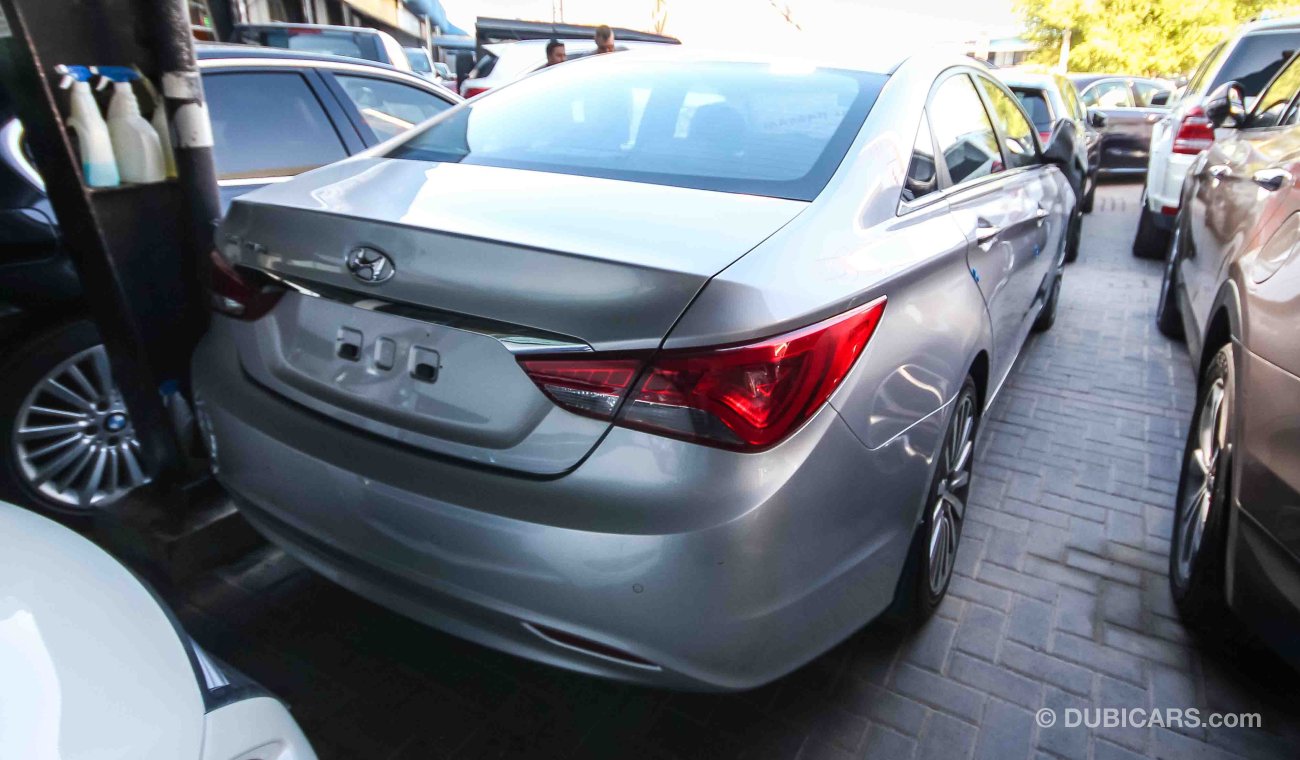 Hyundai Sonata