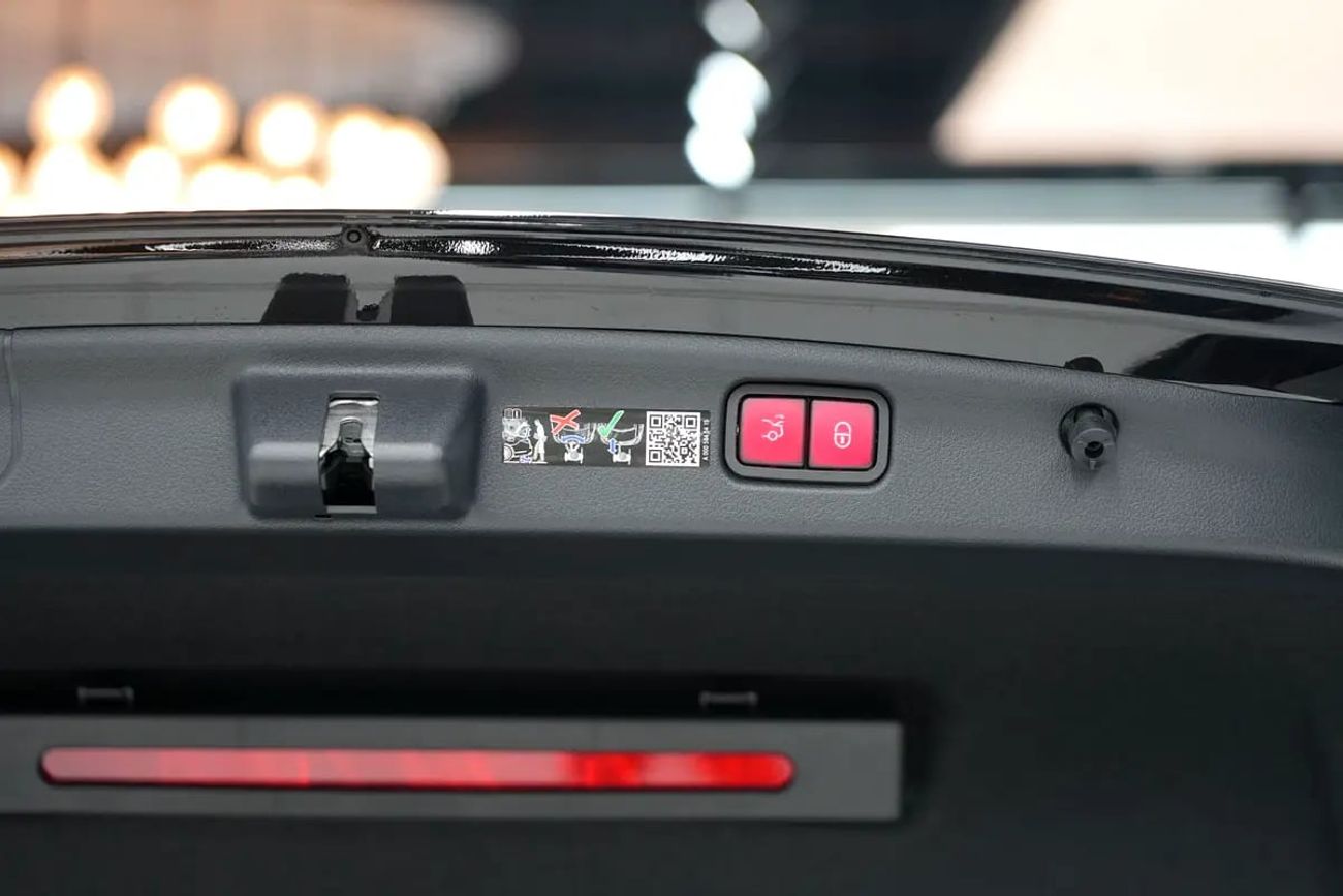 مرسيدس بنز C 200 C 200 | GCC 0km | Agency Warranrty | AMG Package