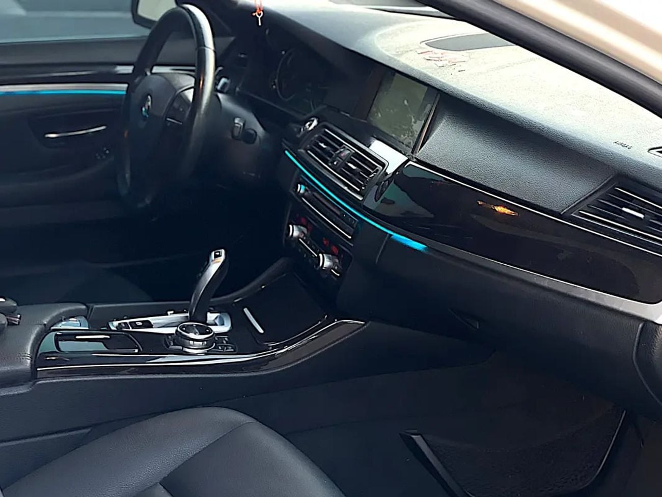 بي أم دبليو 520i 1,800 P.M | 5 SERIES | 520i |EXCLUSIVE | GCC | ORIGINAL PAINT
