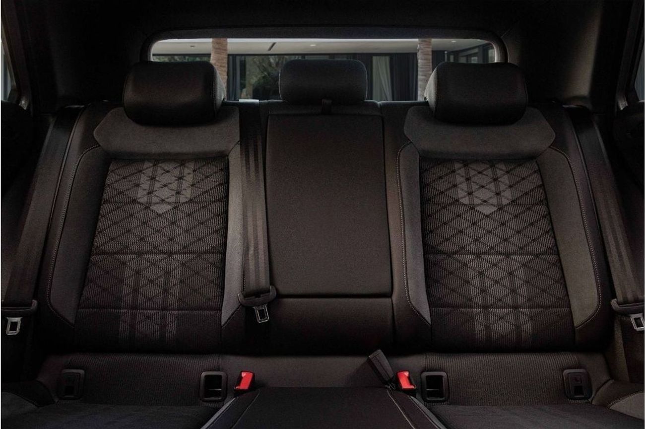 فولكس واجن T ROC R-line | 2,252 P.M  | 0% Downpayment | Agency Warranty