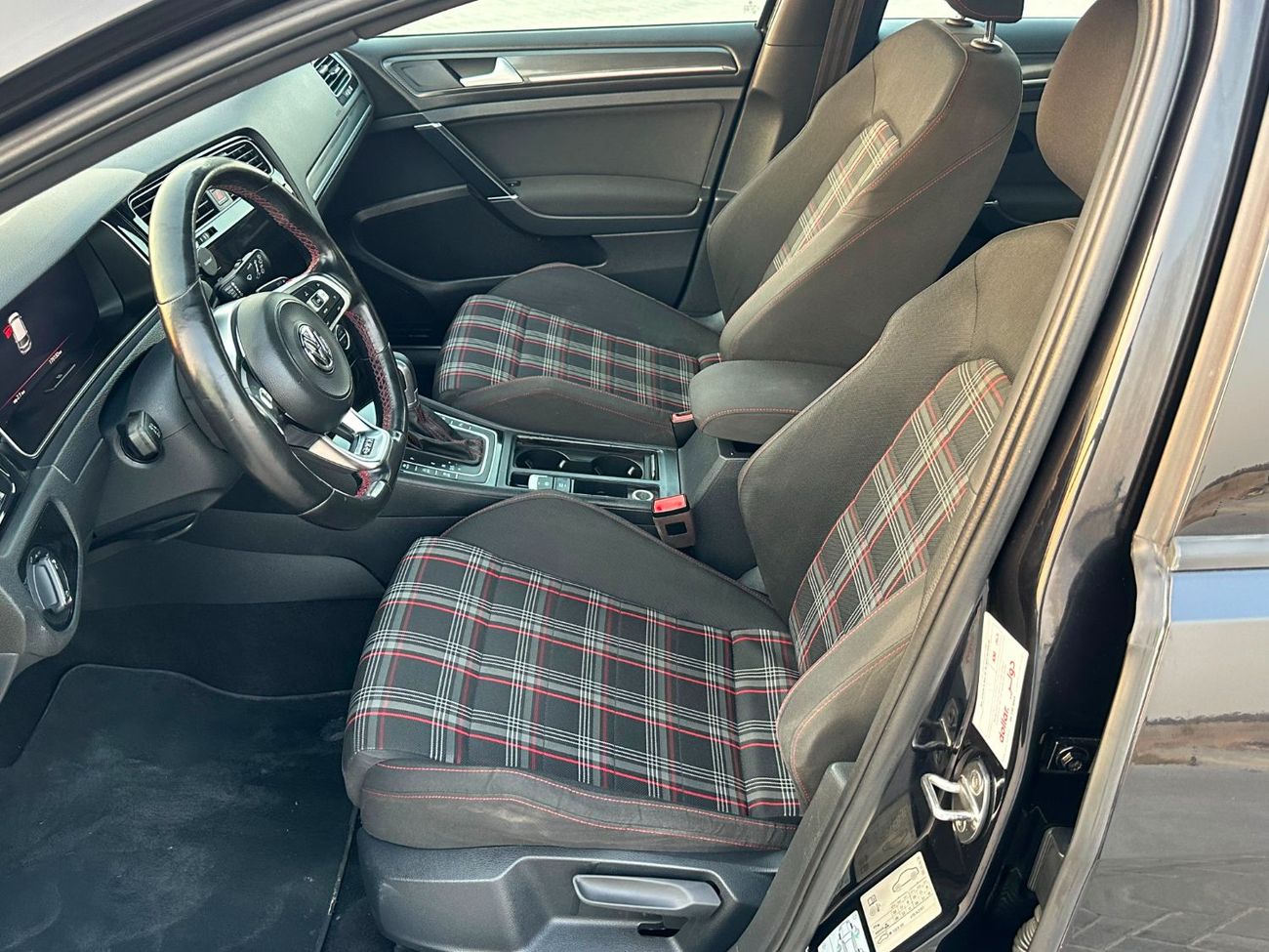 Volkswagen Golf GTI SE