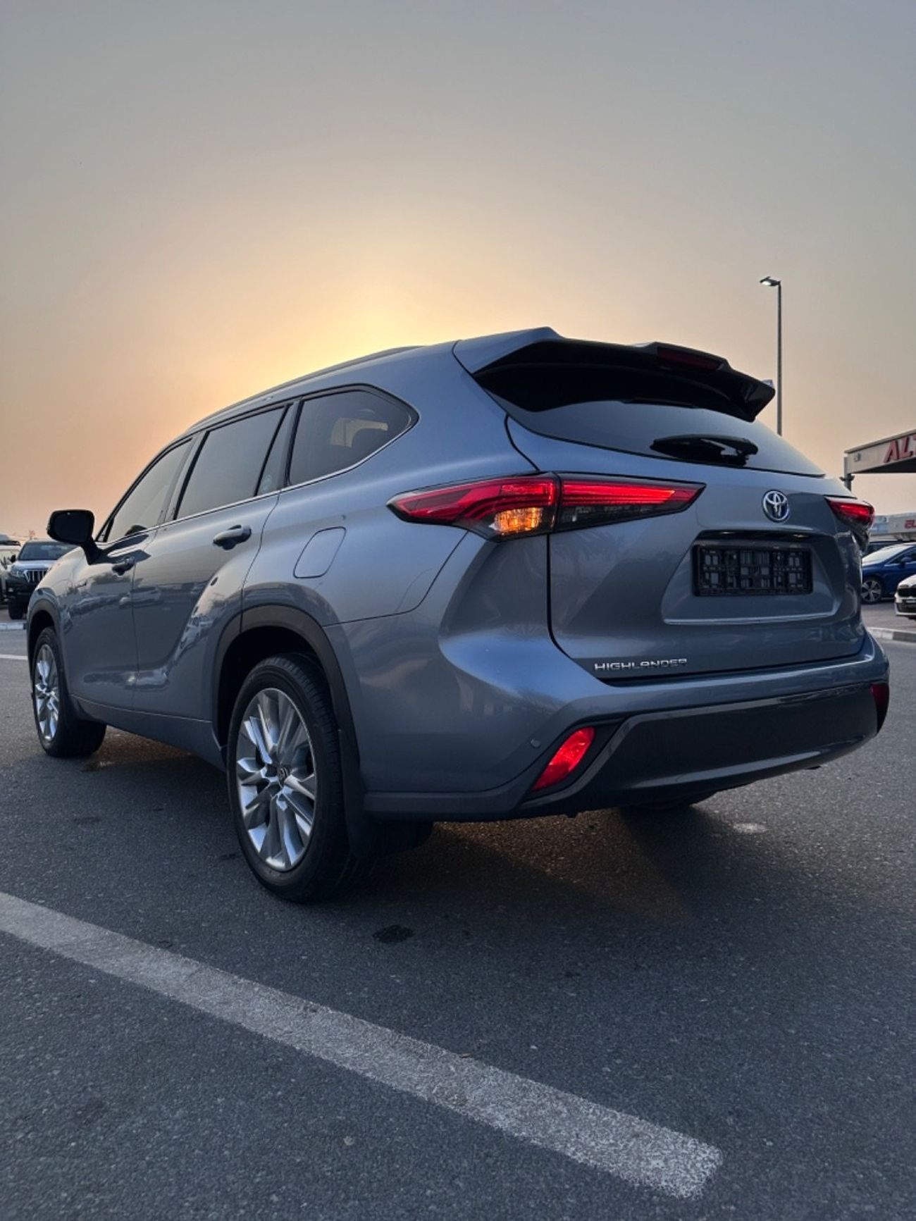 Toyota Highlander LTD HEV 2022 Highlander Limited hybrid 4x4