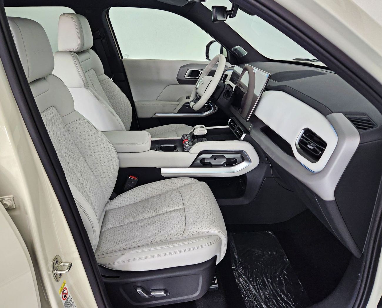 بي واي دي ليوبارد تيتانيوم 3 Warranty and Service Contract - Full option Dual motor - 4.9s - 501km range