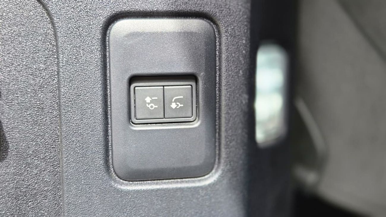 لاند روفر ديفندر P400 90 SE 3.0L (5 Seater)