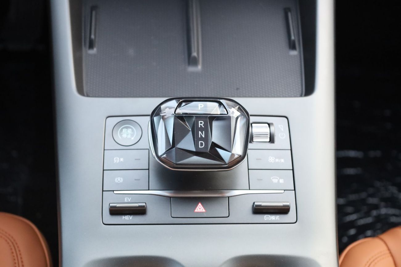 BYD QIN PLUS 1.5L AT HYBRID 55KM Leading With 360 Cam + Driver Power seat 2025 Model only for EXPORT
