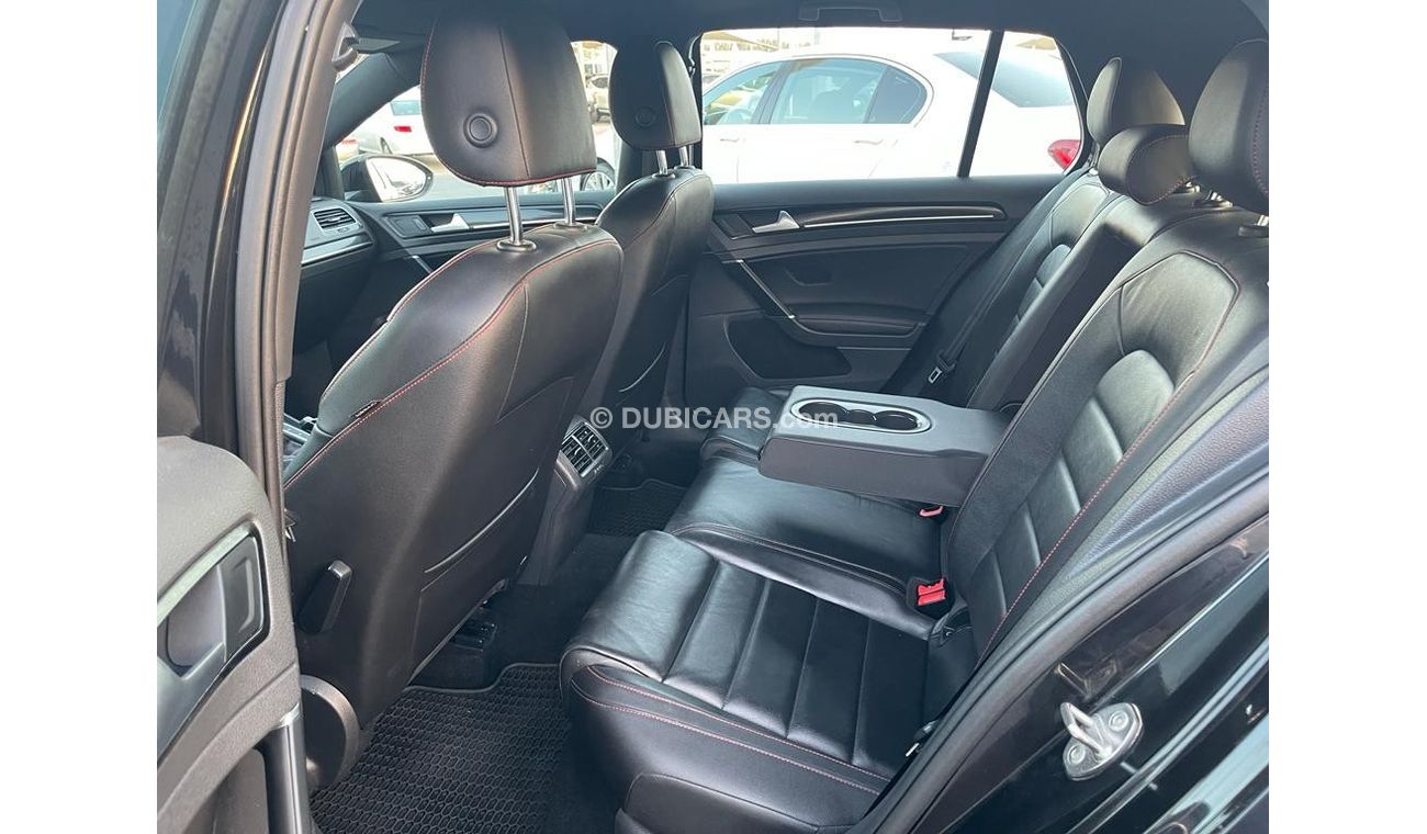 Volkswagen Golf GTI P2 Volkswagen Golf GTi