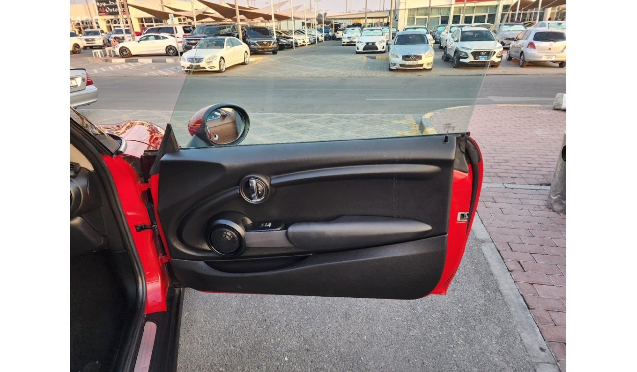 Mini Cooper Mini Cooper_American_2015_Excellent_Condition _Full option