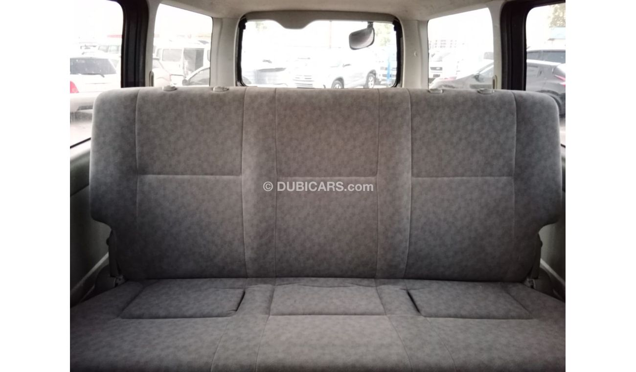 تويوتا هاياس TOYOTA HIACE VAN RIGHT HAND DRIVE (PM1621)