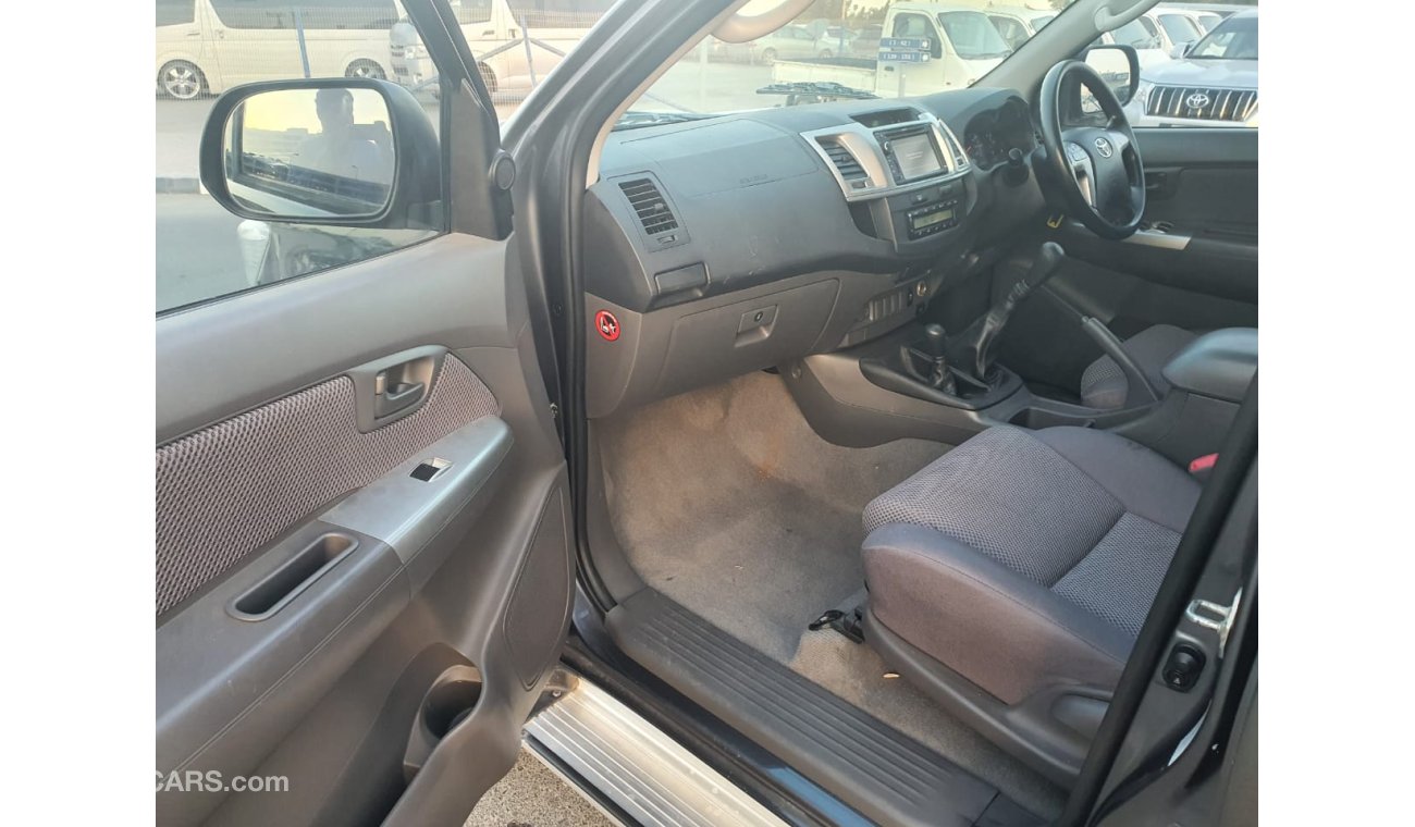 Toyota Hilux DIESEL 3.0L MANUAL GEAR  RIGHT HAND DRIVE (EXPORT ONLY)