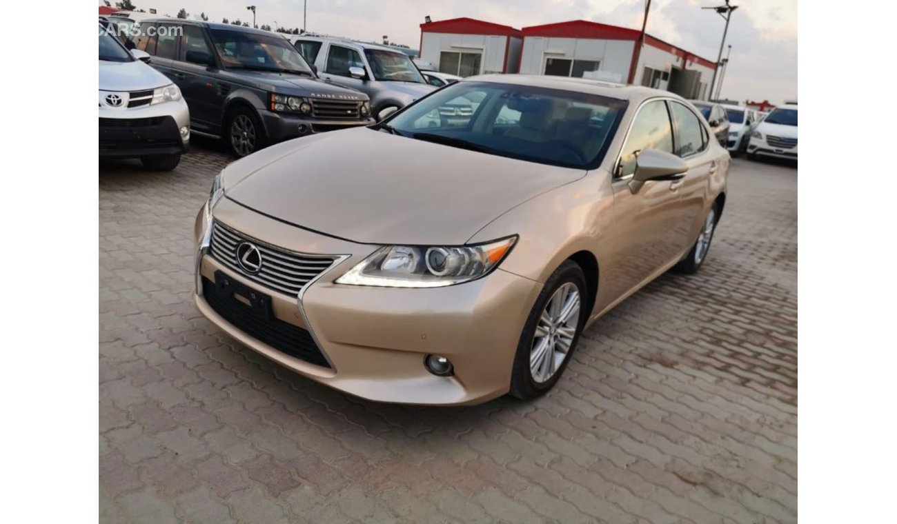 Lexus ES350 Lexus ES350 Model 2014 gcc 39000 KM only for sale