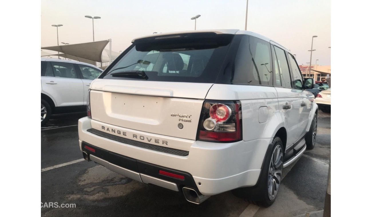 Land Rover Range Rover Sport HSE sport model 2011GCC car prefect condition and no need any maintenance for whats up cont