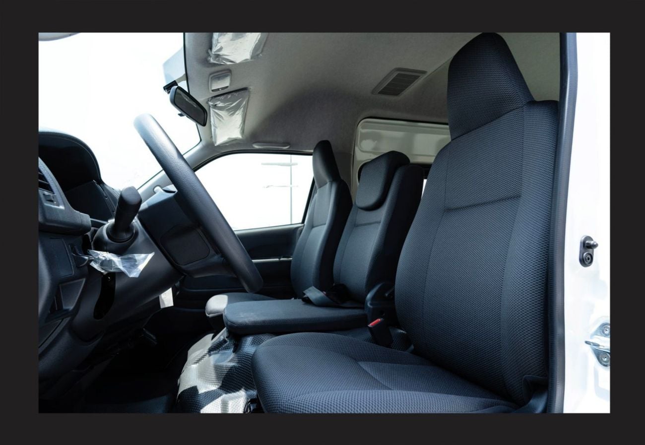 تويوتا هاياس #Am TOYOTA HIACE 3.0L 15-STR H/R MID M/T DSL 2023