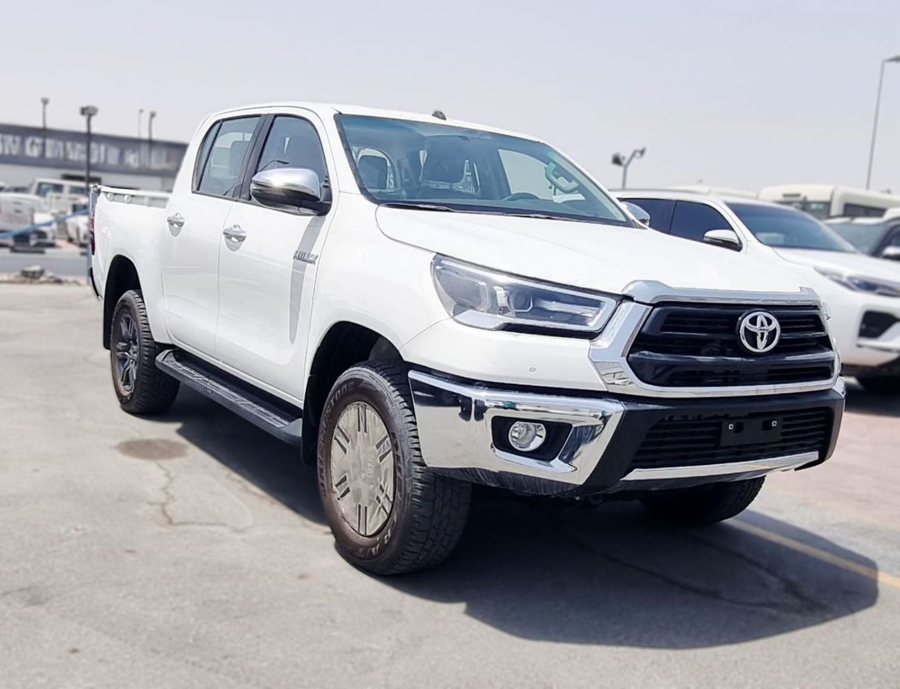تويوتا هيلوكس SR5 2.4L DIESEL 4X4 A/T MY2026