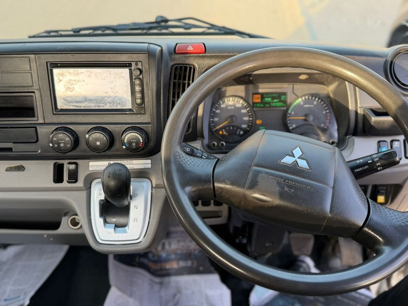 Mitsubishi Fuso Canter V4 DIESEL RIGHT HAND