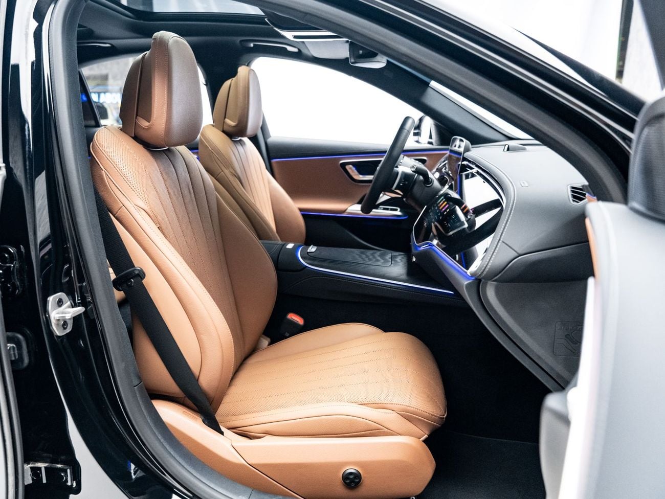 Mercedes Benz E200 STANDARD