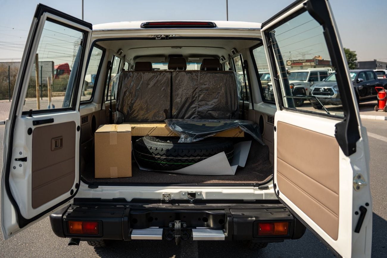 تويوتا لاند كروزر Toyota Land Cruiser LC76Hardtop2025 4.0L Petrol4WD Transmission A