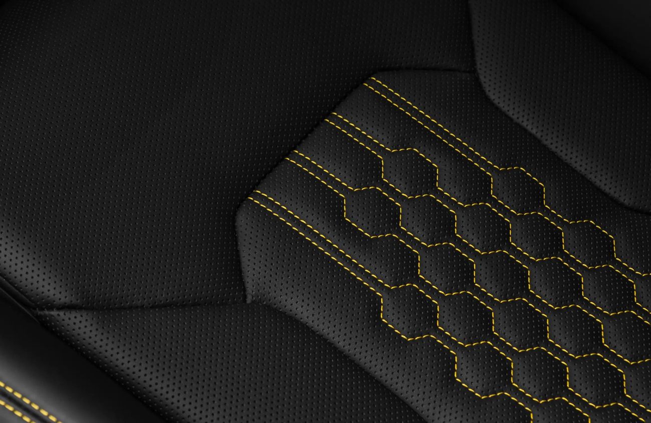 لامبورغيني اوروس 4.0L V-8 Twin-Turbocharged Engine + eMotor