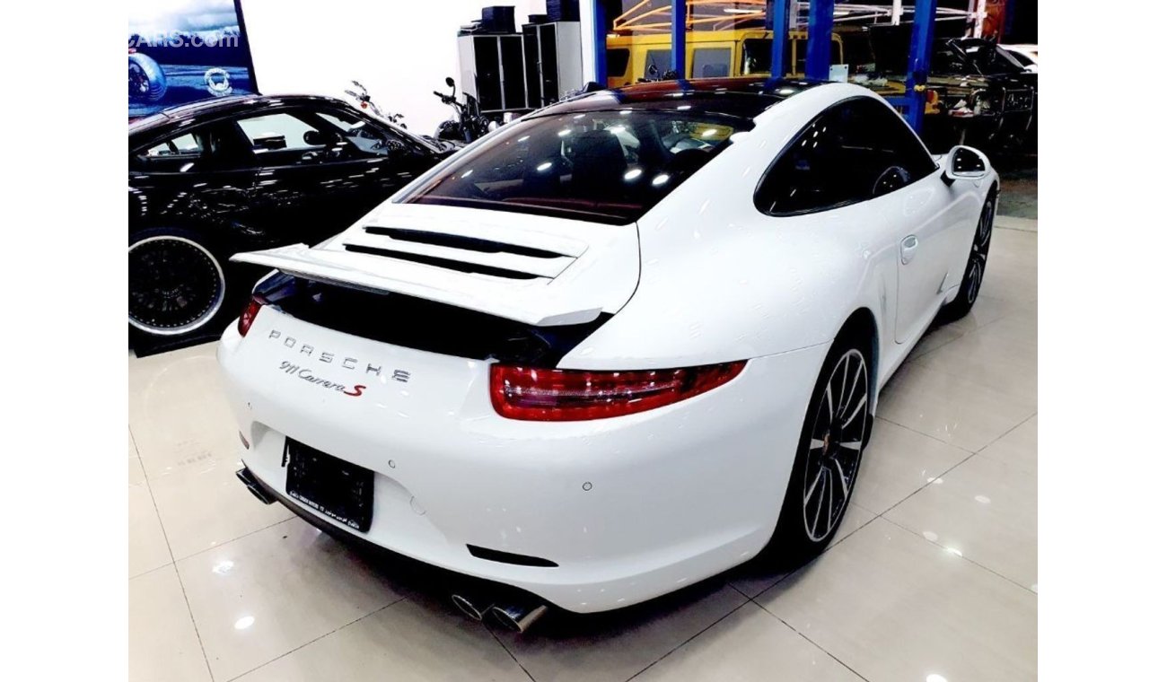 Porsche 911 - 2015 - GCC - ONE YEAR WARRANTY - ( 3,350 AED PER MONTH / 5 YEARS )