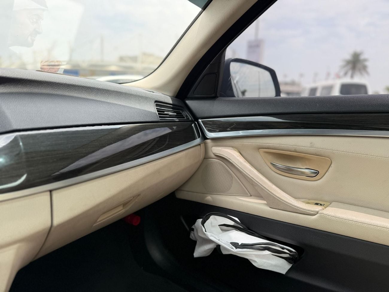 بي أم دبليو 528i Exclusive M Sport 2.0L
