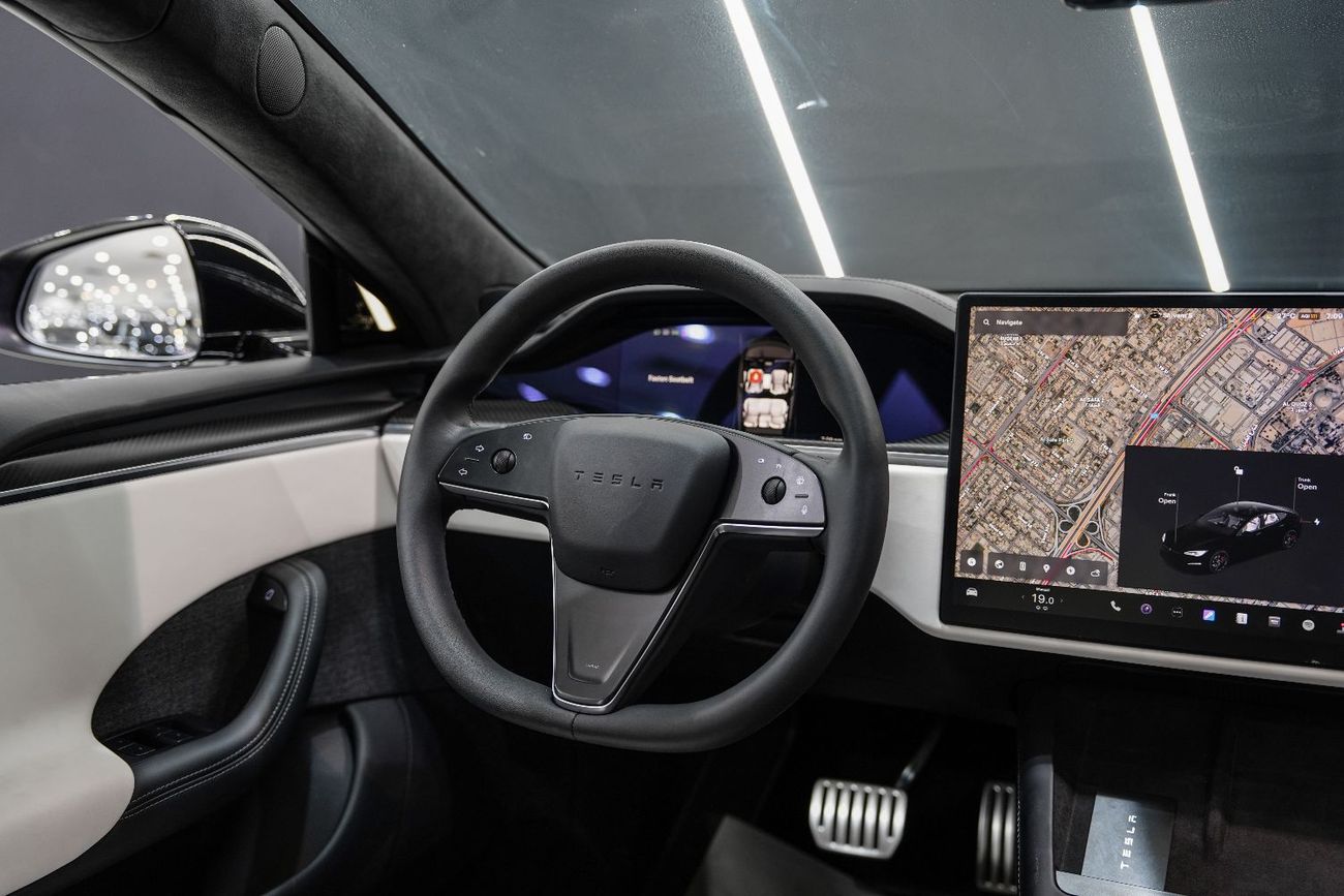 تسلا Model S Plaid (AWD) Carbon Fiber Interior | 1,020 HP!!
