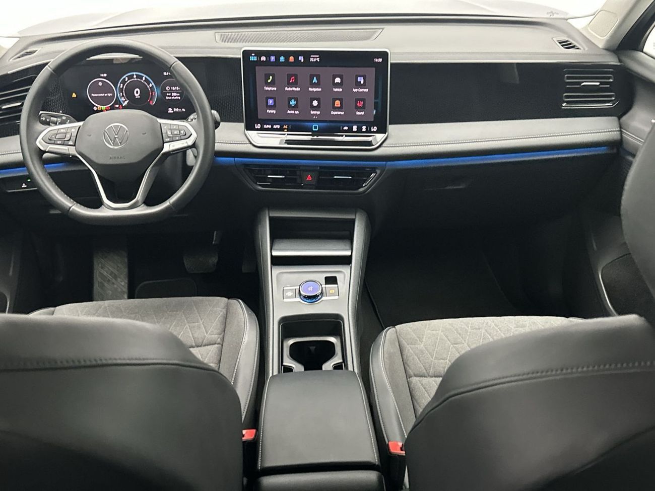 فولكس واجن تيجوان LIFE 1.4L | Rear Camera | Stylish Family SUV | Warranty | Navigation