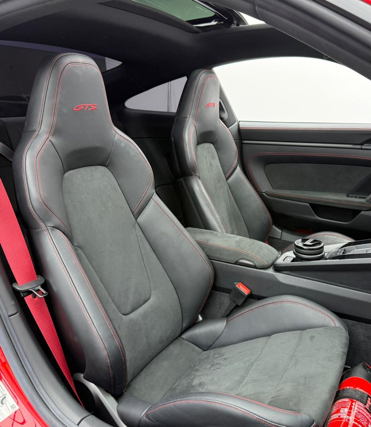 Porsche 911 Carrera GTS 3.0L (450 HP) Coupe 2024 Porsche 911 Carrera GTS , Porsche Warranty ,Porsche Full  Servi