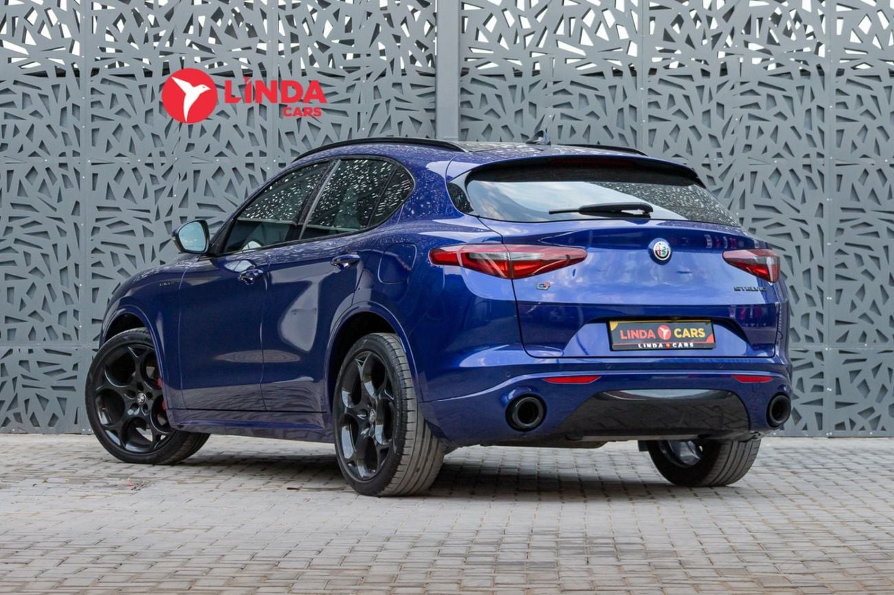 Alfa Romeo Stelvio Veloce 2.0L Alfa Romeo Stelvio Veloce 2022 GCC | Warranty