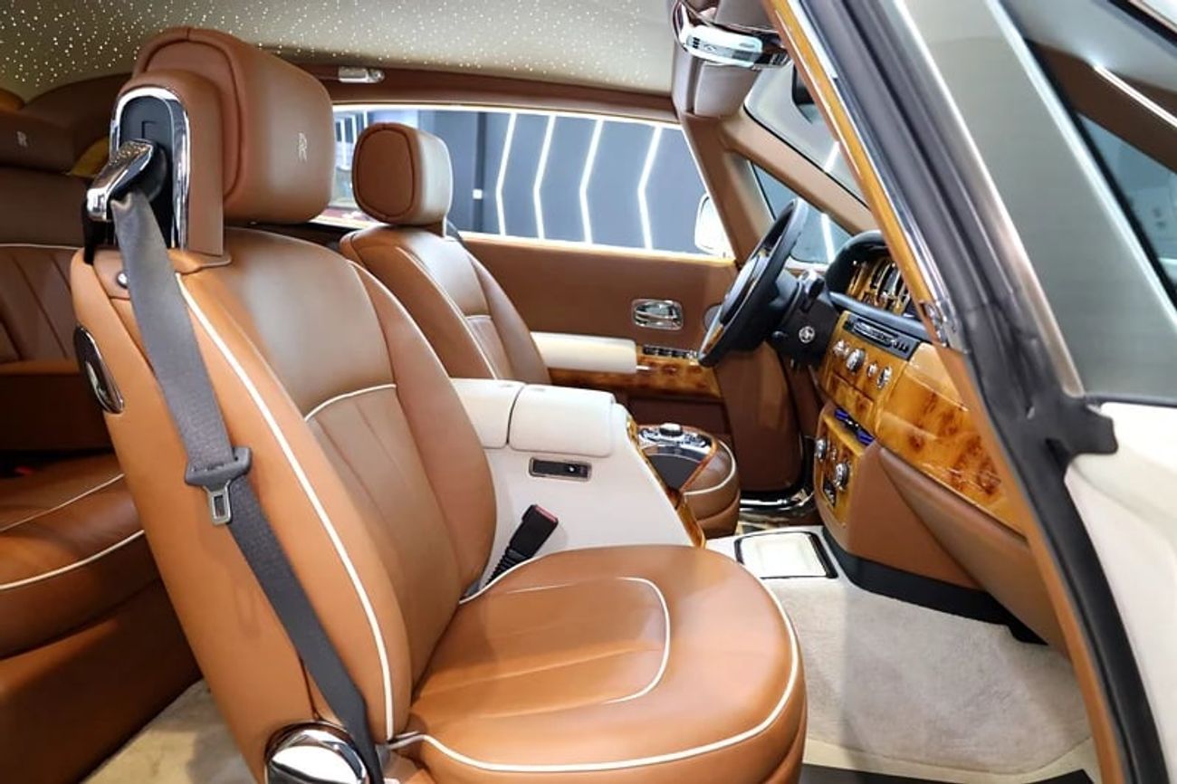 رولز رويس فانتوم Coupe, 2013, Very Low Mileage, GCC Specs!!