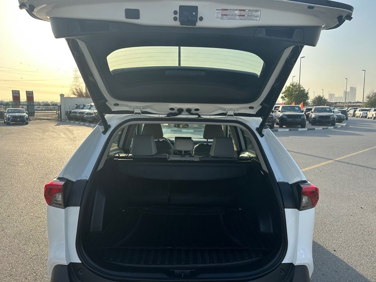 Toyota RAV4 2025 TOYOTA RAV4 XLE FULL OPTION