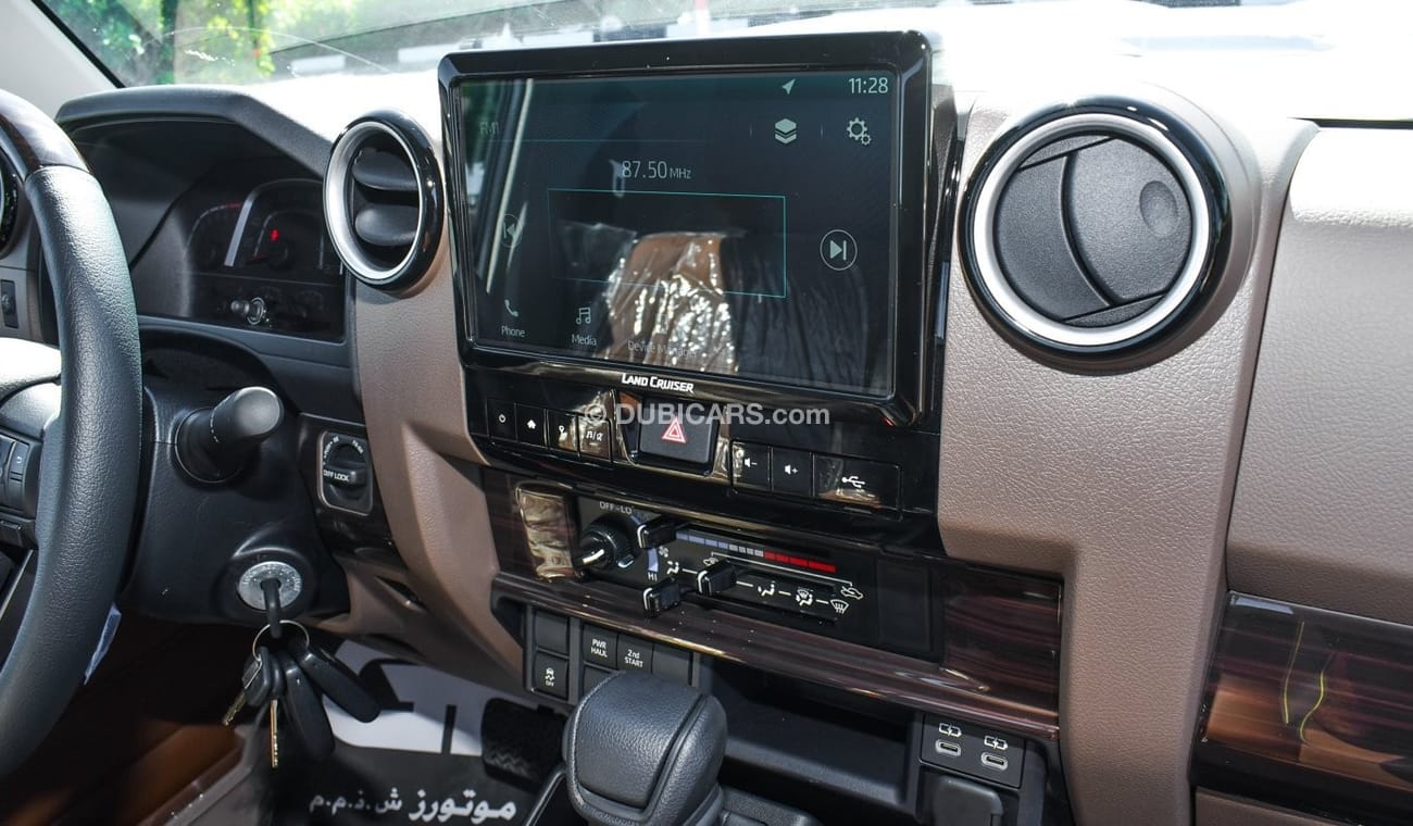 Toyota Land Cruiser Pick Up LX 4.0L V6 Petrol Single Cabin Auto transmission