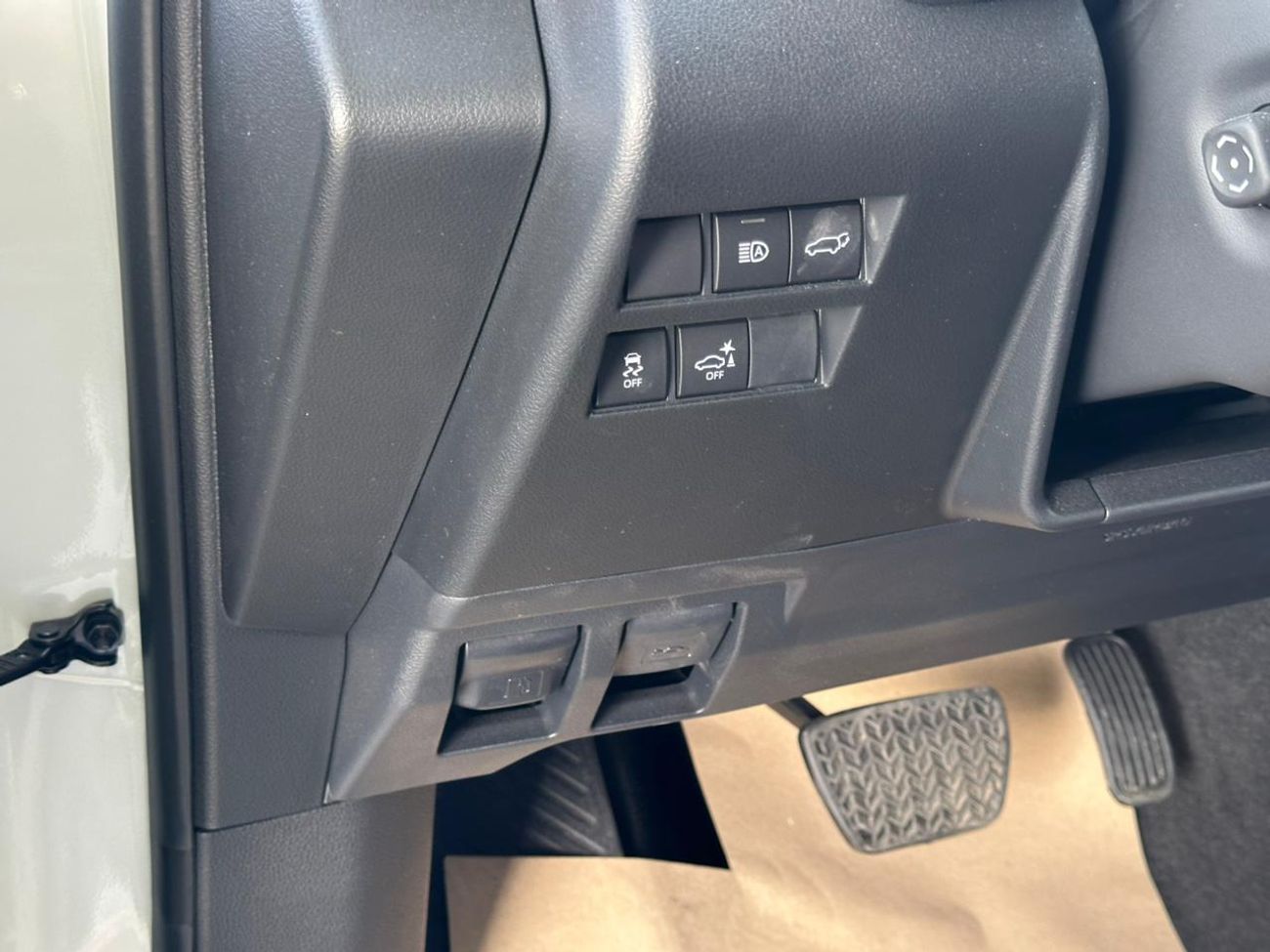 Toyota Land Cruiser GR-S 3.3L