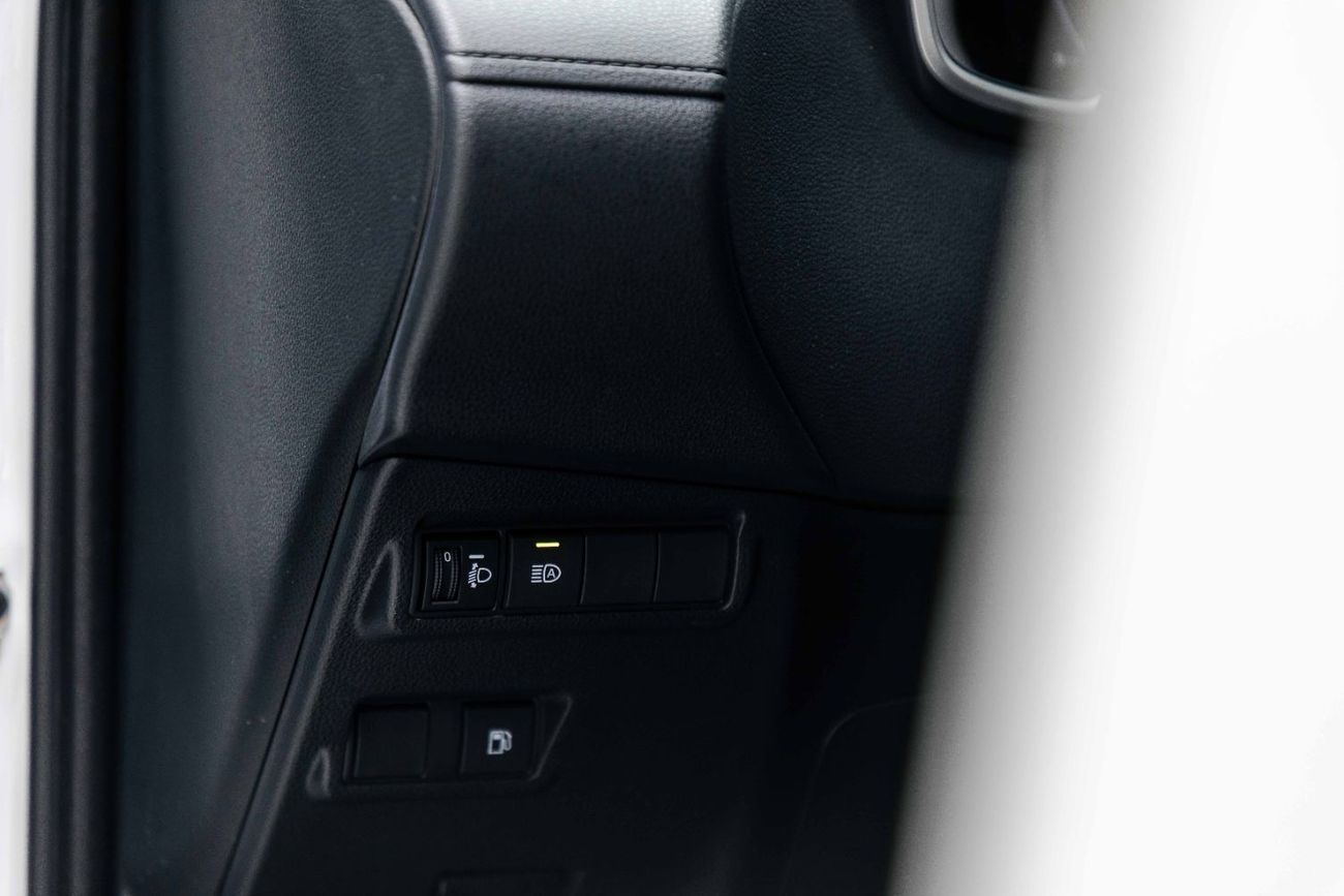 Toyota Frontlander Luxury Edition 2.0L - White Inside Black | Export Only