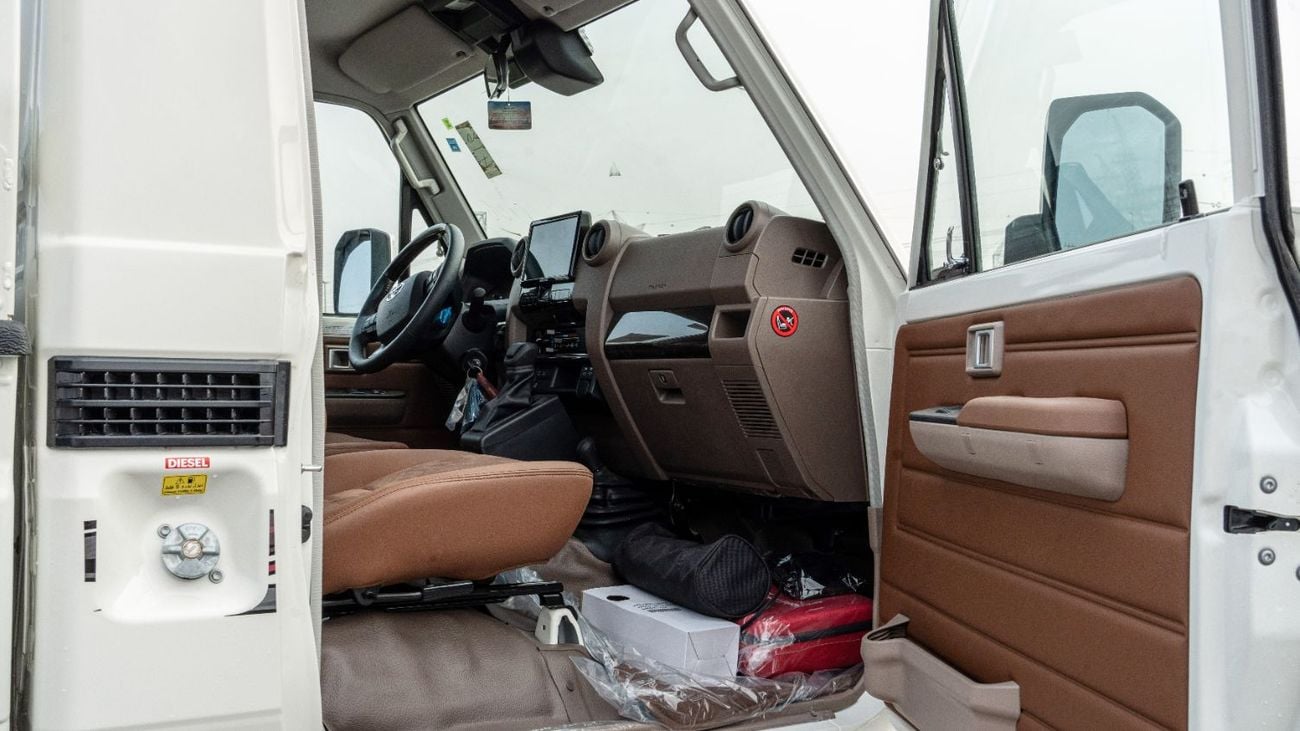 Toyota Land Cruiser Pick Up 2026 Toyota LC79 2.8L AT Diesel Full Option (White-Brown)