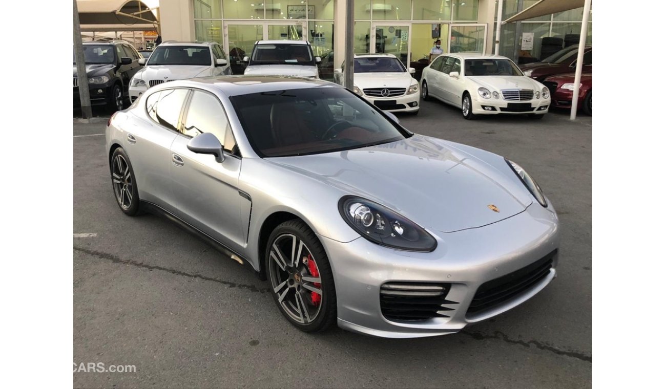 Porsche Panamera GTS Porsche panemera GTS model 2014 model GCC car full  option sun roof leather seats navigation sensor